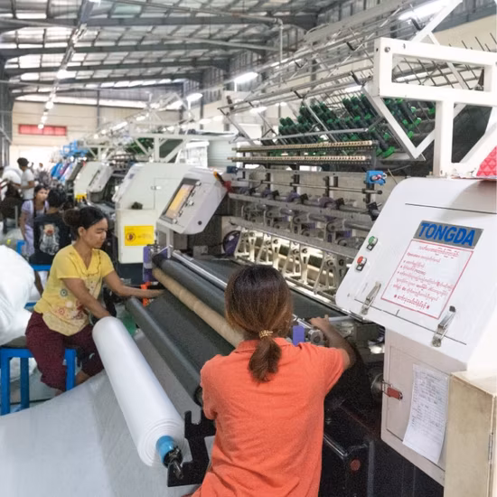 Tongda computergesteuerte Mehrnadel-Quiltmaschine